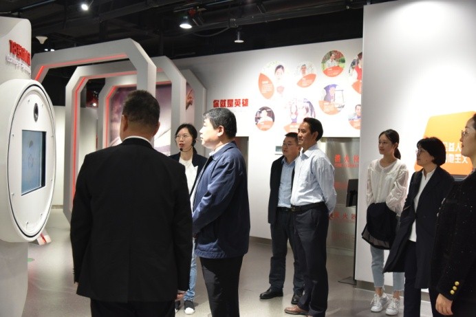 参观简报2.jpg